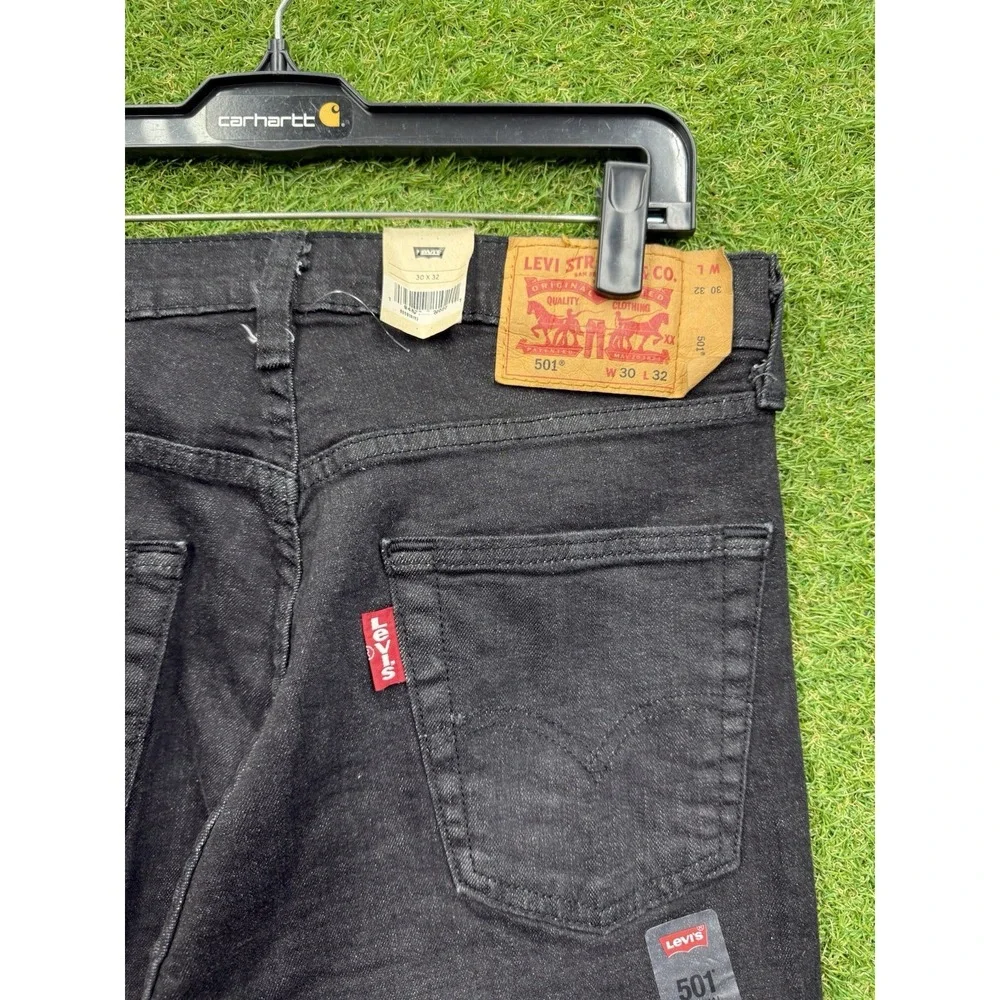 Levis 501 Jeans Mens 30x32 Black Legacy Straight Leg Original Fit Button Fly NWT